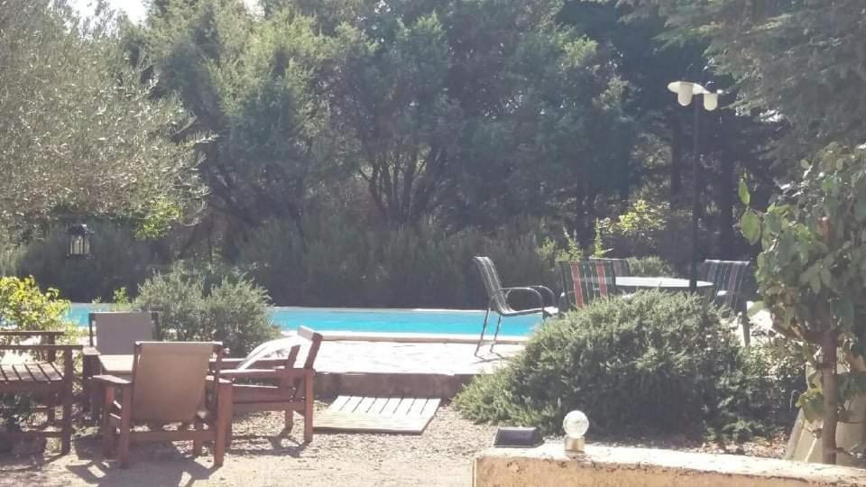 Le Kalarino Bed & Breakfast Saint-Remeze Dış mekan fotoğraf