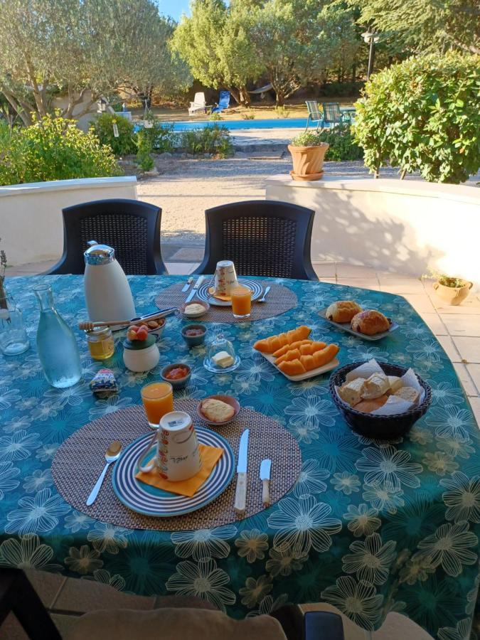 Le Kalarino Bed & Breakfast Saint-Remeze Dış mekan fotoğraf